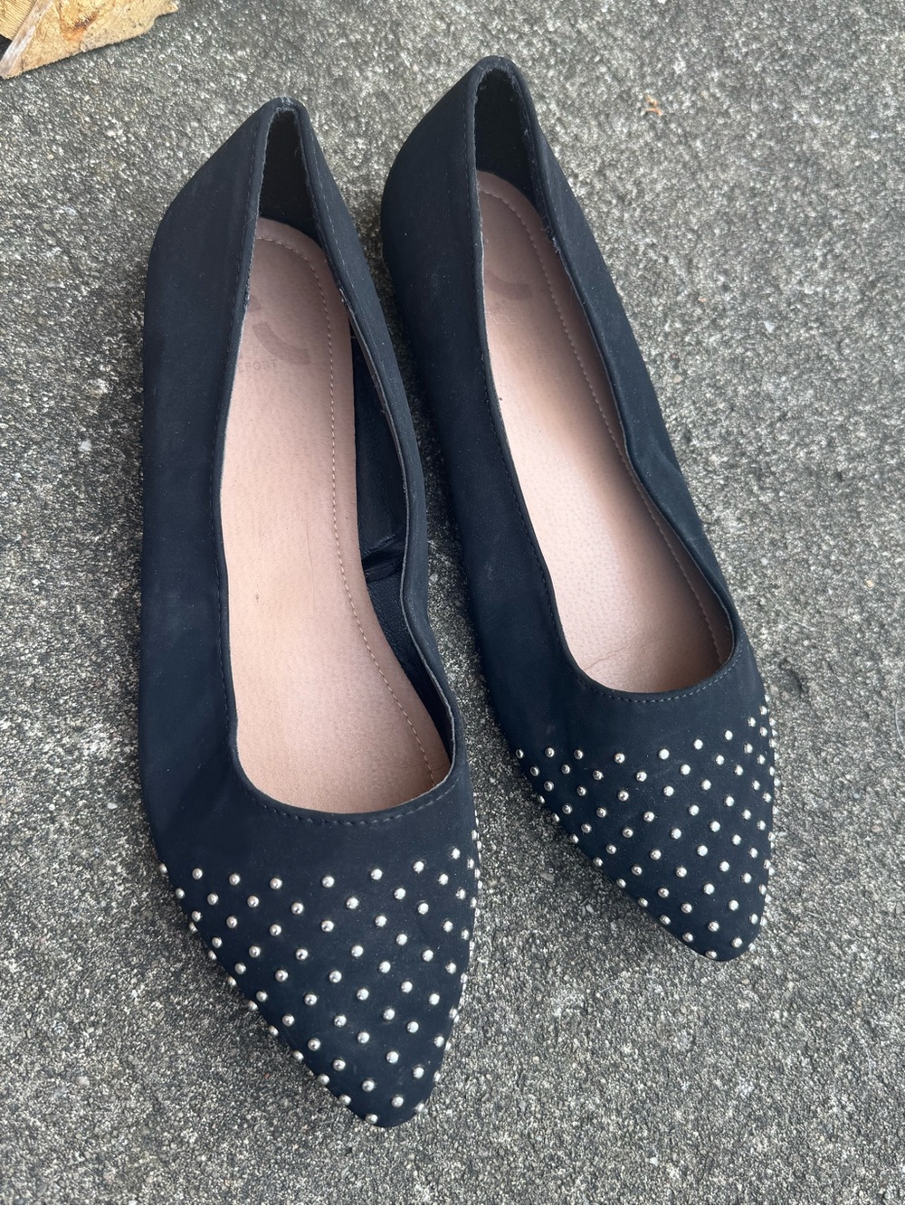 Report Aaron Black Suede Silver Studded Pointed Toe Flats Size 9W Wide ✨